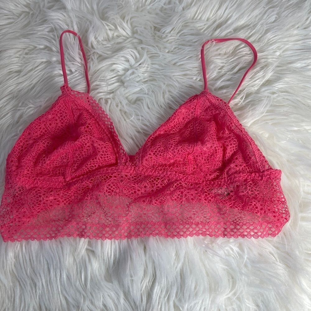 Victoria's Secret NWOT Pink Eyelet Lace Bralette Sz M